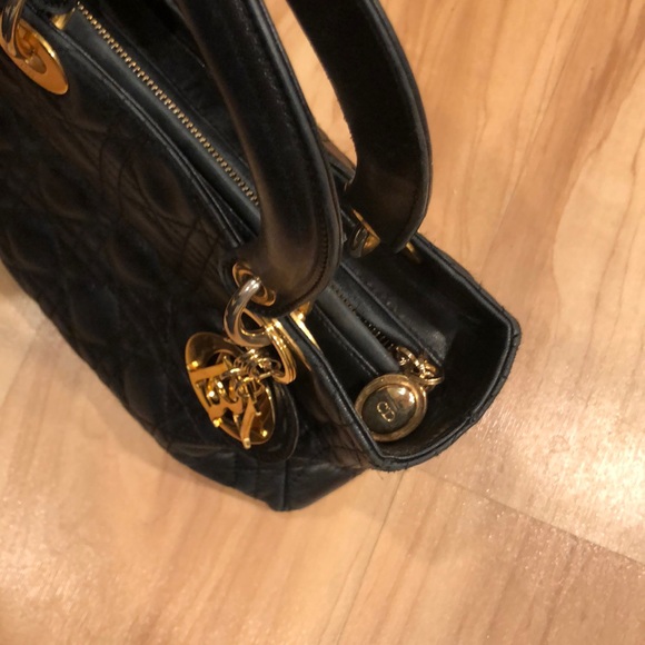 π(LAST CHANCE) CHRISTIAN DIOR
CANNAGE LAMBSKIN - Picture 7 of 8